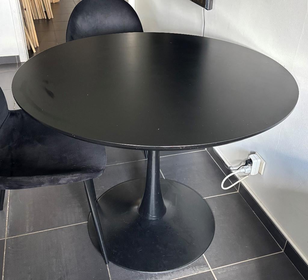 Table à manger Maison du Monde, Quatre personnes, Rond, 100 à 150 cm, Enlèvement