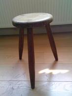 Oud melk krukje, Enlèvement