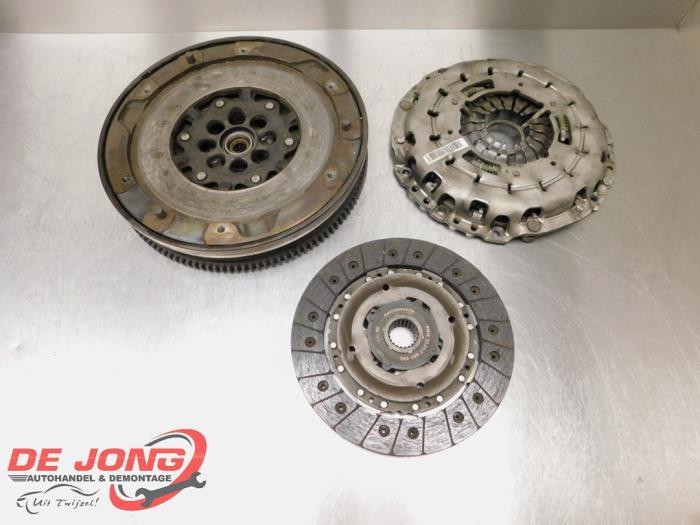 Dubbele massa vliegwiel van een BMW 1-Serie, Auto-onderdelen, Gebruikt, -, -, Ophalen of Verzenden