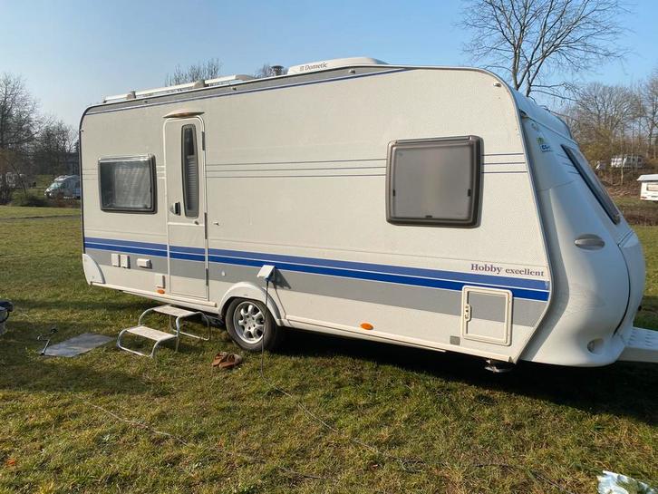 Caravan hobby, Caravans en Kamperen, Caravans, Particulier, tot en met 4, 1000 - 1250 kg, Rondzit, Hobby, Frans bed, 4 tot 5 meter