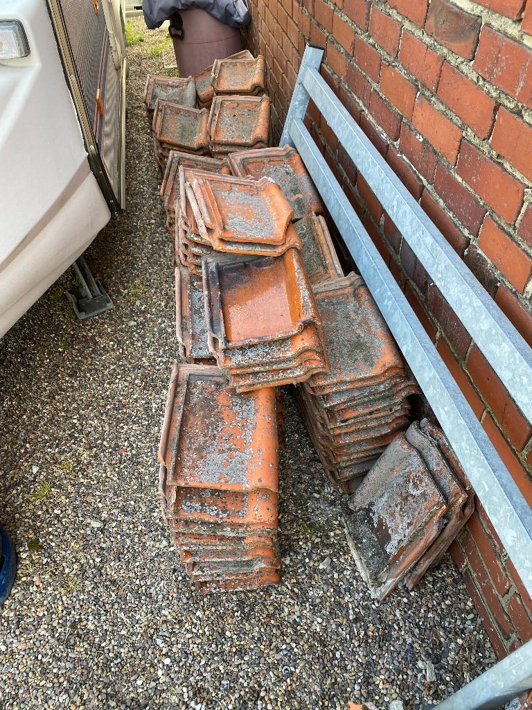 Tuiles, Bricolage & Construction, Tuiles & Revêtements de toit, Pierre ou Argile, Enlèvement, Utilisé, 5 à 10 m²