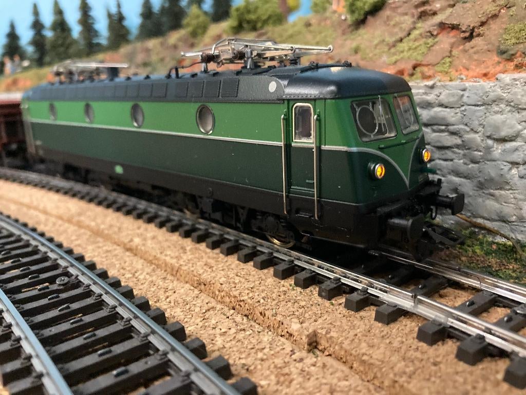 Märklin 37231 e-Loc série 122 du NMBS digital, Enlèvement ou Envoi, Courant alternatif, Comme neuf, Locomotive