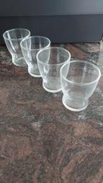 4 borrelglaasjes, Ophalen