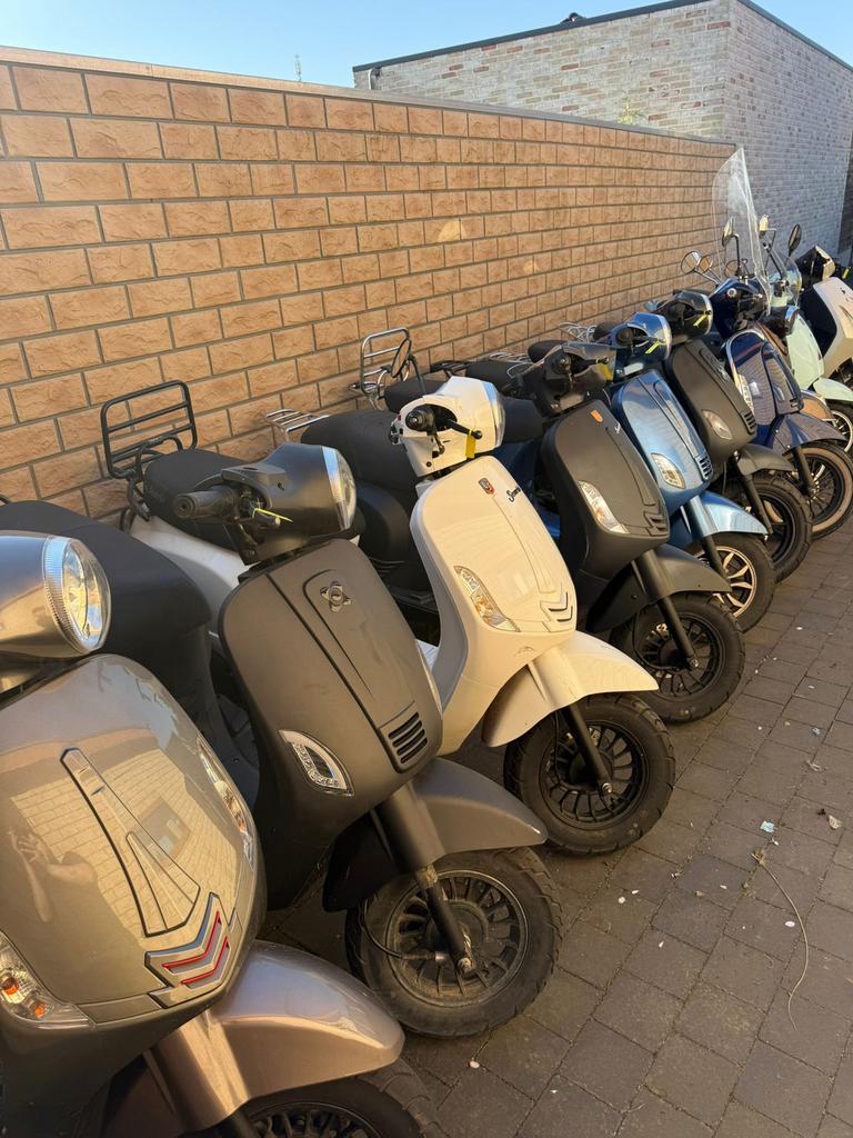 A-KLASSE BROMMERS TE KOOP – DIRECT RIJKLAAR, Fietsen en Brommers, Snorfietsen en Snorscooters, Zo goed als nieuw, Ophalen of Verzenden