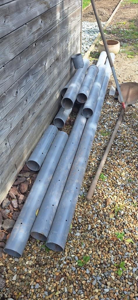 +- 10 meter Pvc buis, met gaatjes in, Ophalen