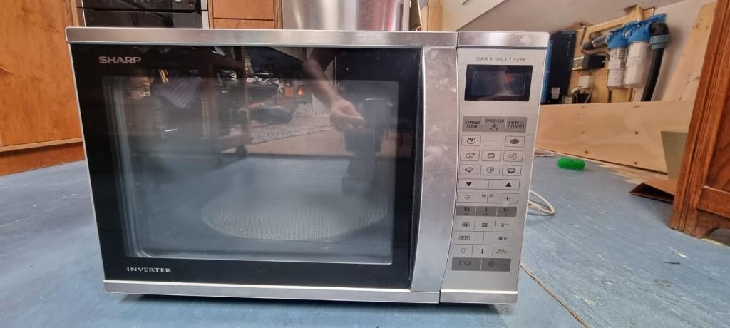 Microgolfoven & elektrische oven Sharp R971STW, Elektronische apparatuur, Microgolfovens, Ophalen, Gebruikt, Microgolfoven, Hete lucht