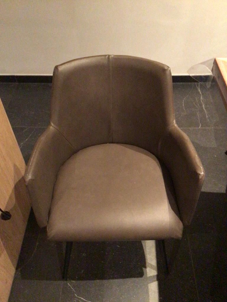 Comfortabele stoelen, Huis en Inrichting, Stoelen, Gebruikt, Vier, Metaal, Overige materialen, Overige kleuren, Ophalen