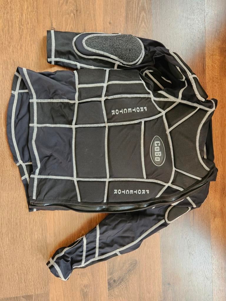 Veste met elleboog, schouder en borstkasbescherming, Ophalen