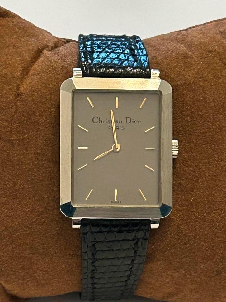 Montre Dior femme, Bijoux, Sacs & Beauté, Montres | Anciennes | Antiquités, Montre-bracelet, Autres marques, Acier, 1960 ou plus tard