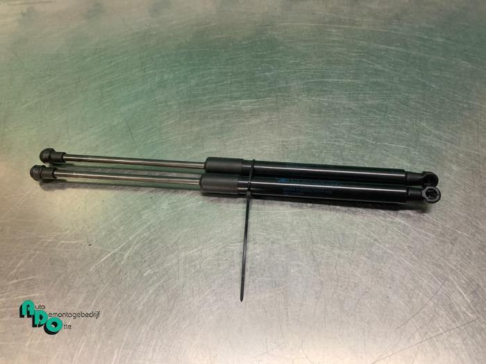 Set Gasdempers Achterklep van een Renault Twingo (Twingo 07-, Auto-onderdelen, Carrosserie, Renault, Gebruikt, 3 maanden garantie