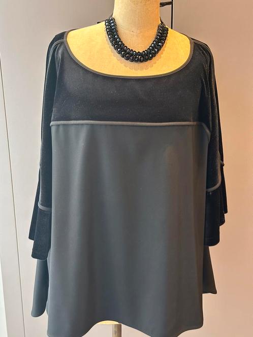 CALVIN KLEIN, Prachtige zwarte bloes, maat 2X (50), Kleding | Dames, Grote Maten, Zo goed als nieuw, Blouse of Tuniek, Zwart, Ophalen of Verzenden