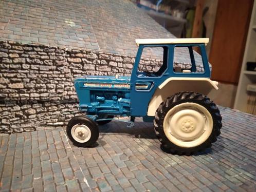 Tracteur Ford 5000 Britains (années 70'), Hobby & Loisirs créatifs, Voitures miniatures | 1:32, Utilisé, Tracteur et Agriculture