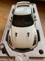 Nissan GT-R R35 Premium Edition  1/12 Autoart - Pearl White, Enlèvement ou Envoi, Comme neuf, 1:9 à 1:12, Voiture
