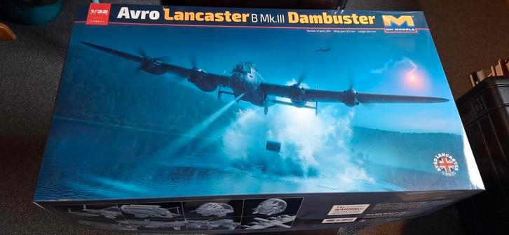 HK models Avro Lancaster 1/32 met upgrades en crew, Hobby en Vrije tijd, Modelbouw | Vliegtuigen en Helikopters, Nieuw, Ophalen