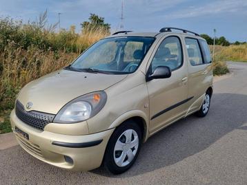 Toyota yaris verso 1.3 i boîte auto et airco, Autos, 167 g/km, Argent ou Gris, Achat, Yaris Verso