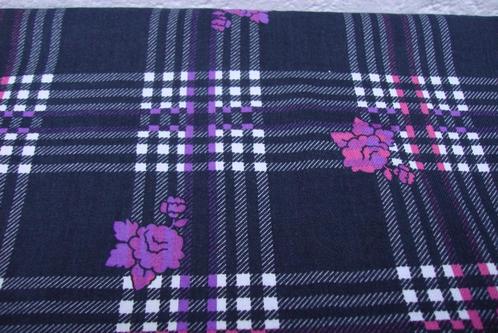 Bloem- en geruite stof van 2,60 m/1,35 m, Hobby en Vrije tijd, Stoffen en Lappen, Nieuw, Polyester, 120 cm of meer, 200 cm of meer