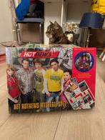Het Hotnews Mysterie Spel – compleet en in goede staat, Hobby en Vrije tijd, Gezelschapsspellen | Bordspellen, Vijf spelers of meer