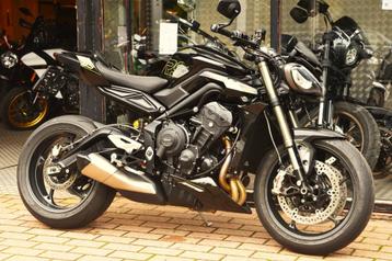 TRIUMPH 765 STREET TRIPLE RS 2025 ***MOTOVERTE.BE*** beschikbaar voor biedingen