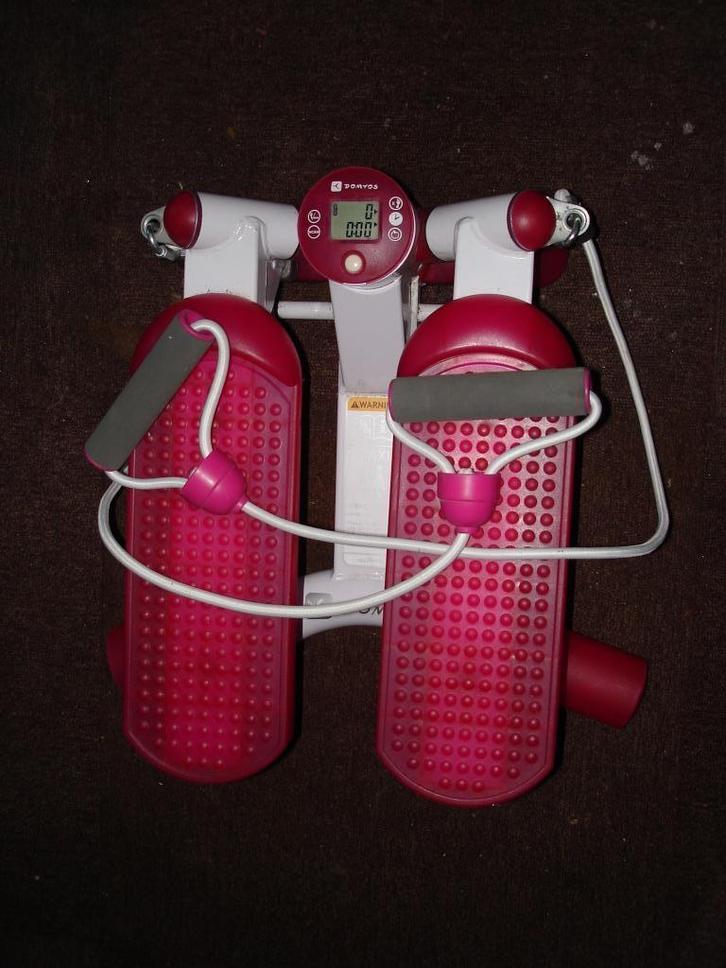 Domyos mini stepper MS 500, Sport en Fitness, Fitnessapparatuur, Zo goed als nieuw, Stepapparaat, Armen, Benen, Borst, Buik, Rug