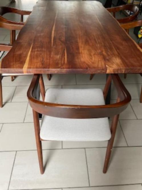 Wood dining table with 6 comfortable chairs, Maison & Meubles, Tables | Tables à manger, Comme neuf, 100 à 150 cm, 200 cm ou plus