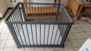 Baby park box beschikbaar voor biedingen