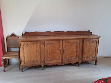 dressoir beschikbaar voor biedingen