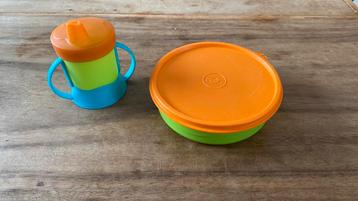 Tupperware kinderbord en beker beschikbaar voor biedingen