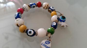 Oude mooi armband.

 beschikbaar voor biedingen