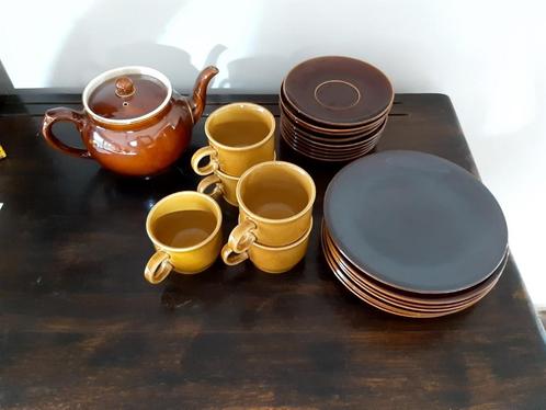 Vintage bruin servies, Huis en Inrichting, Keuken | Servies, Bord(en), Ophalen of Verzenden