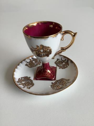 Treves porcelaine theekopje en schoteltje met romantisch paa