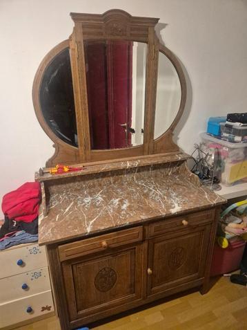 Antieke houten kaptafel met marmeren blad en spiegel beschikbaar voor biedingen