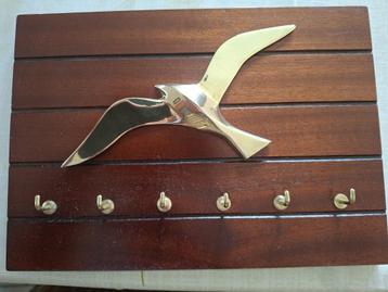 Sleutelhanger met maritiem decor beschikbaar voor biedingen