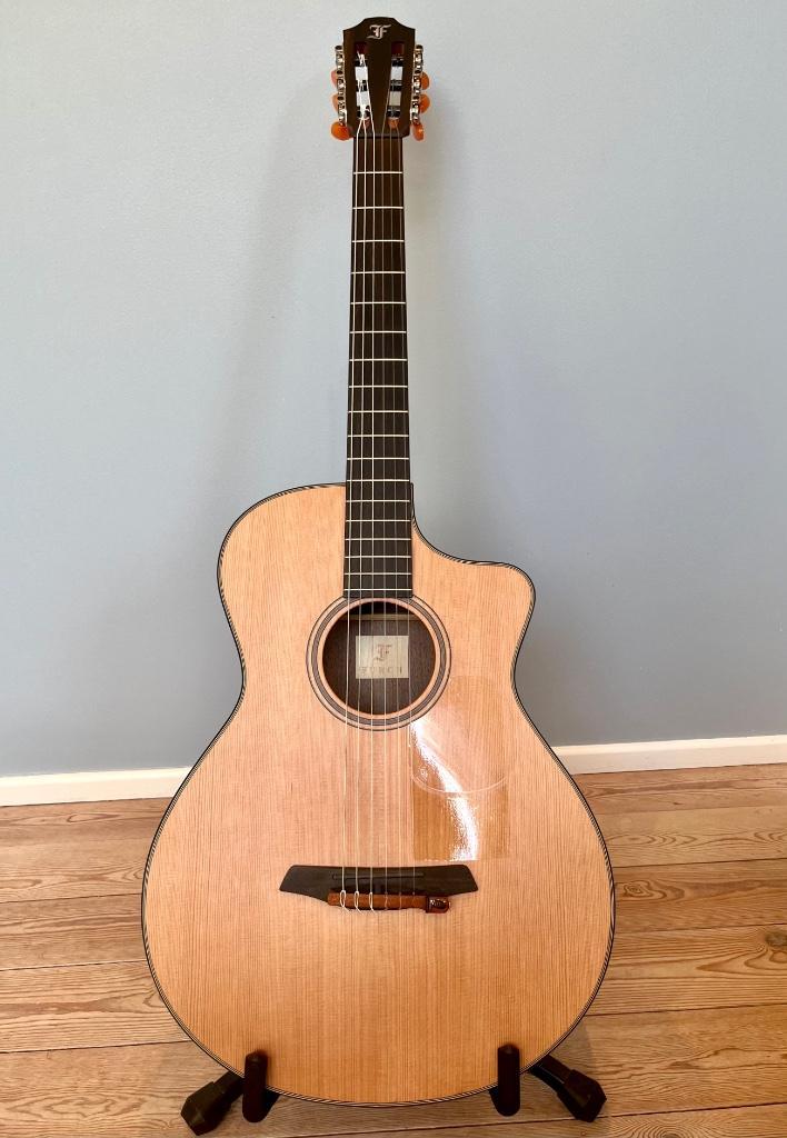 Furch GNC2-CW Grand Nylon gitaar - hybride klassieker, Muziek en Instrumenten, Snaarinstrumenten | Gitaren | Akoestisch, Zo goed als nieuw