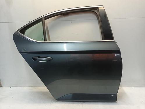 PORTIER RECHTS ACHTER Skoda Superb (3V3) (01-2015/-), Auto-onderdelen, Carrosserie, Deur, Skoda, Achter, Rechts, Gebruikt