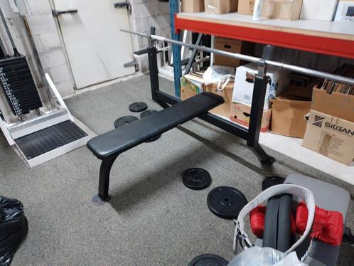 Benches vlak en incline., Sport en Fitness, Fitnessmaterialen, Zo goed als nieuw, Halterschijven, Ophalen