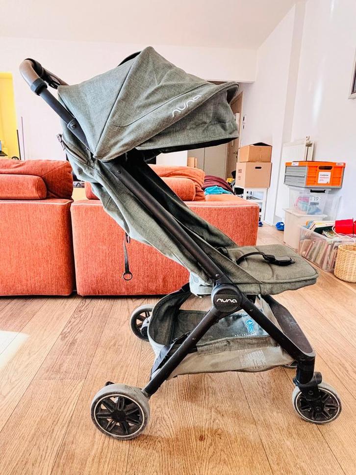 Nuna TRVL buggy – met één hand inklapbaar, Kinderen en Baby's, Buggy's, Zo goed als nieuw, Zonnekap, Ophalen