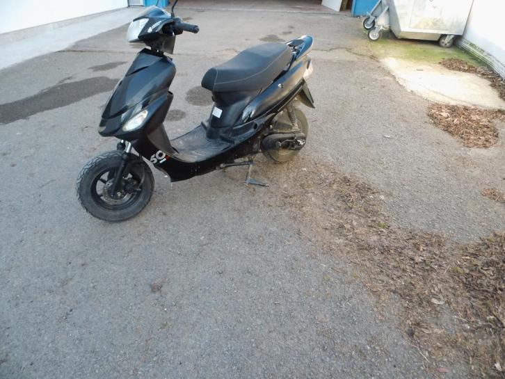 Scooter Neco One 50 classe A prêt a l'emploi, Vélos & Vélomoteurs, Vélomoteurs & Scooters bridés, Utilisé, Deux-temps, Enlèvement