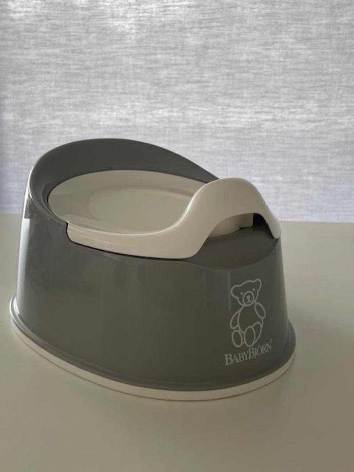 BabyBjörn Plaspotje Pienter Wit-grijs, Kinderen en Baby's, Badjes en Verzorging, Zo goed als nieuw, Overige typen, Overige merken