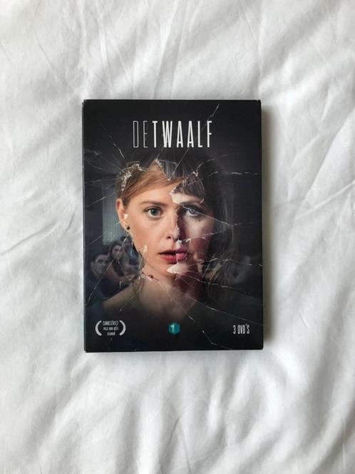 De Twaalf (Seizoen 1) (DVD), CD & DVD, DVD | Drame, Comme neuf, Drame, Enlèvement ou Envoi