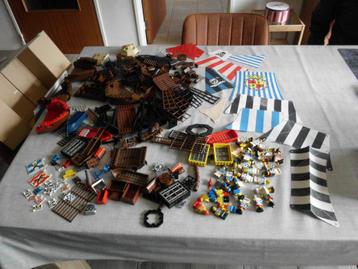 lego lot piraten onderdelen beschikbaar voor biedingen