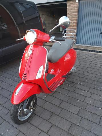 Vespa primavera  beschikbaar voor biedingen
