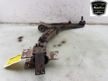 BRAS DE SUSPENSION AVANT DROIT (TRIANGLE) B (W246), Utilisé, Mercedes-Benz