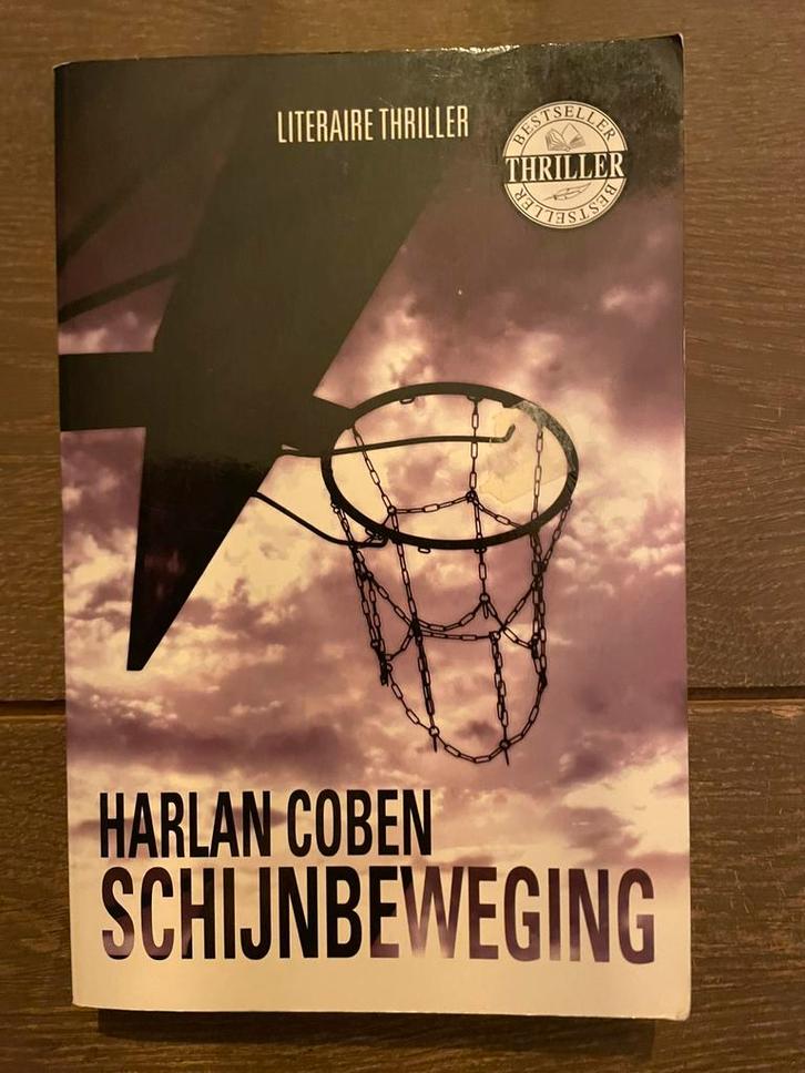 Harlan Coben - Schijnbeweging, Boeken, Thrillers, Zo goed als nieuw, Ophalen of Verzenden