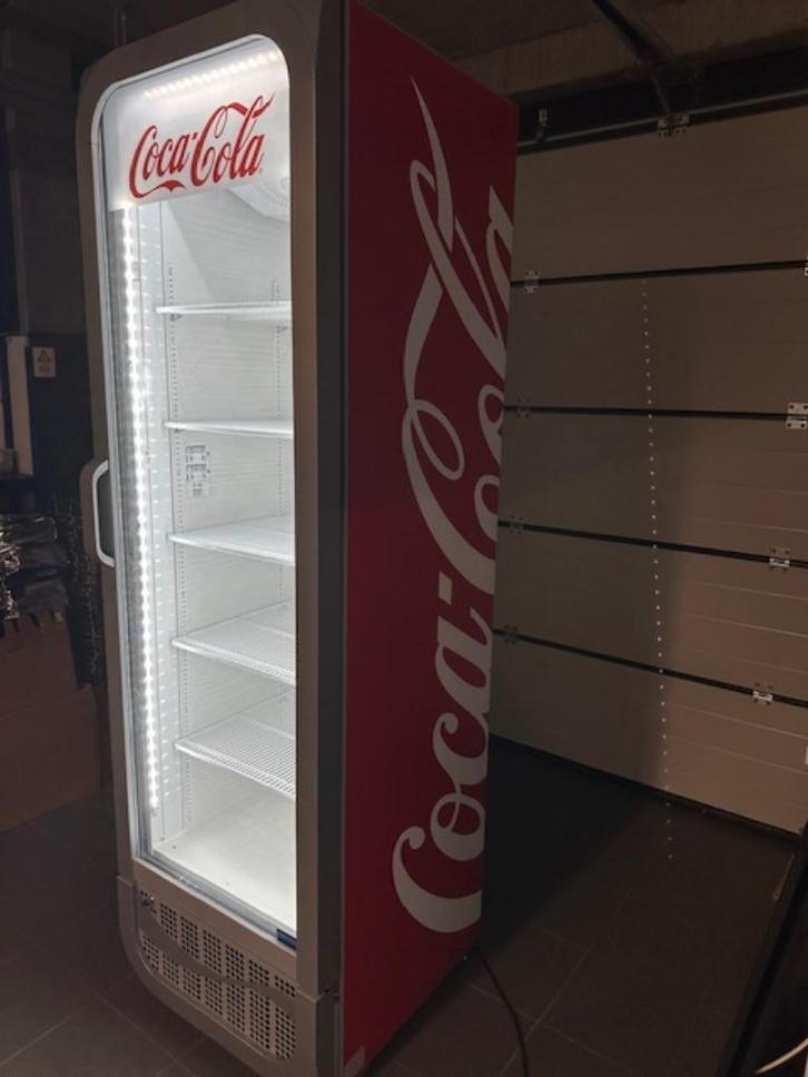 grote koelkast Coca Cola, Elektronische apparatuur, Koelkasten en IJskasten, Zo goed als nieuw, Zonder vriesvak, 200 liter of meer