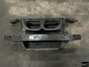 Voorfront Bmw 1-Serie E81 E82 E87 E88 beschikbaar voor biedingen