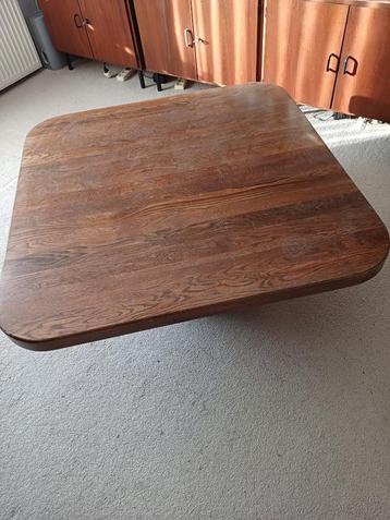 Massief eiken salontafel, 110 x 110 cm beschikbaar voor biedingen