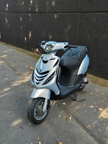 Piaggio zip 2t B klasse  beschikbaar voor biedingen