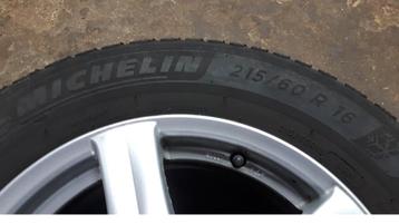 4 pneus neige 215/60/R16 Michelin Alpin  sur jantes aluminiu