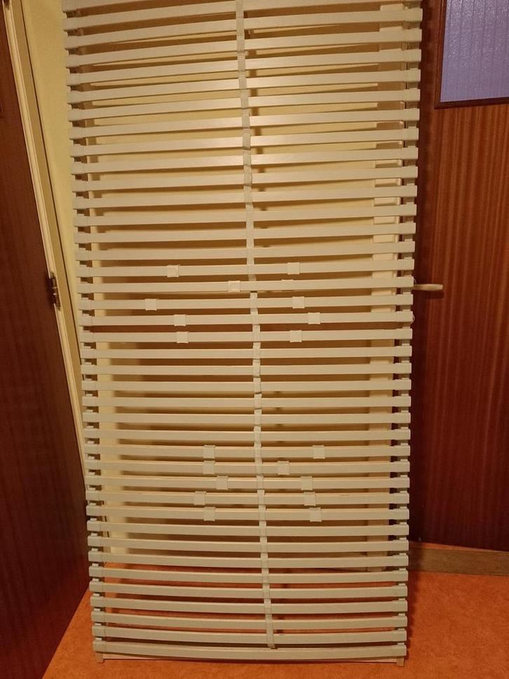 Lattenbodem IKEA 90x200 cm 1 pers, regelbare flexibiliteit, Huis en Inrichting, Slaapkamer | Bedden, Ophalen