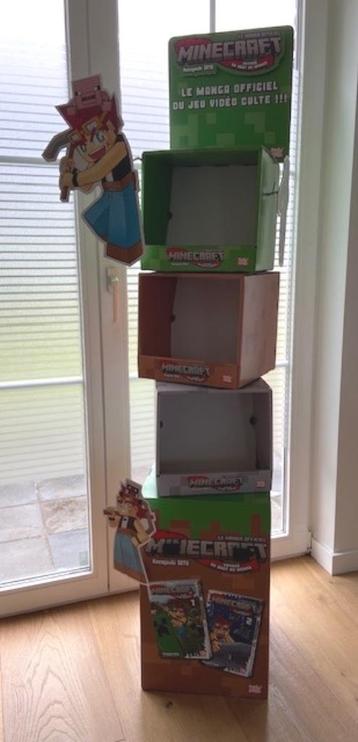 Bibliothèque Minecraft en carton + figurines sur les côtés beschikbaar voor biedingen